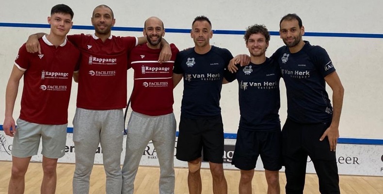 van links naar rechts Sebastiaan Hofman, Omar Meguid en Marwan ElShorbagy van Frans Otten Stadion en René Mijs, Valentin Rapp en Mohamed ElShorbagy van team Ridderkerk