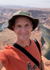 Dit is een afbeelding van Ruben de Rooy